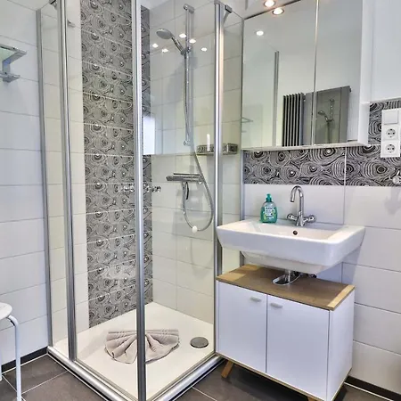 Kiek Rin Bi Kati - 1 *